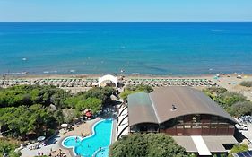 Canado Family Hotel